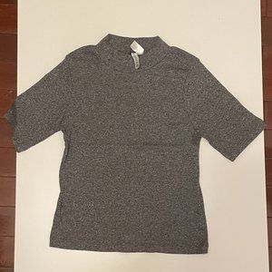 HM Divided Gray mock neck quarter/half sleeve shirt